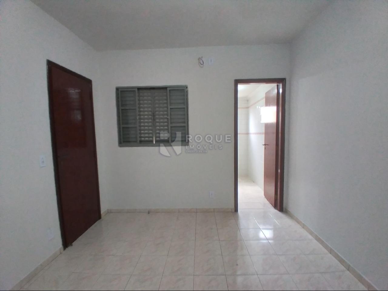 Casa Residencial para aluguel no bairro Conjunto Habitacional Victor DAndrea: Suíte