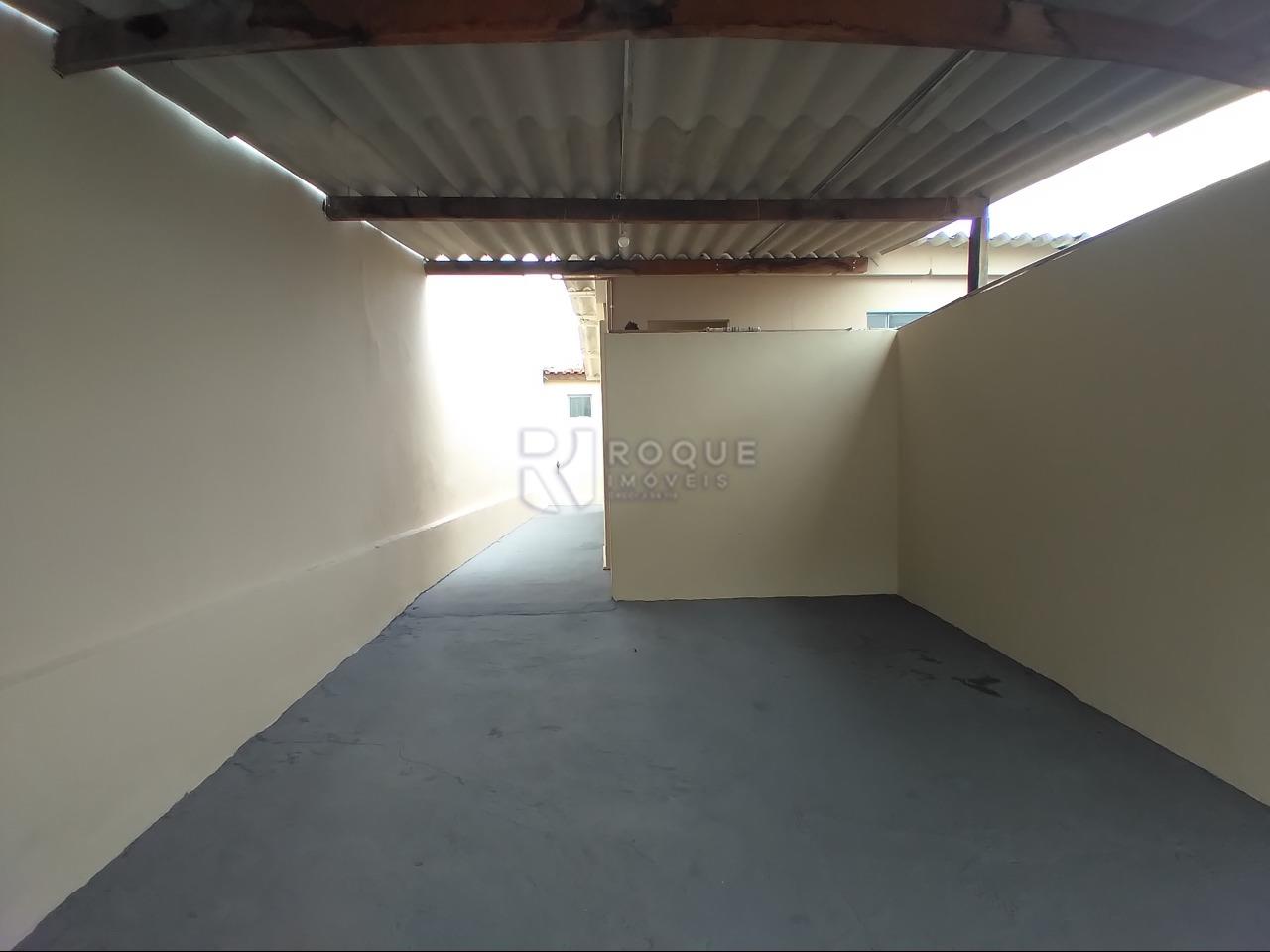 Casa Residencial para aluguel no bairro Conjunto Habitacional Victor DAndrea: Garagem