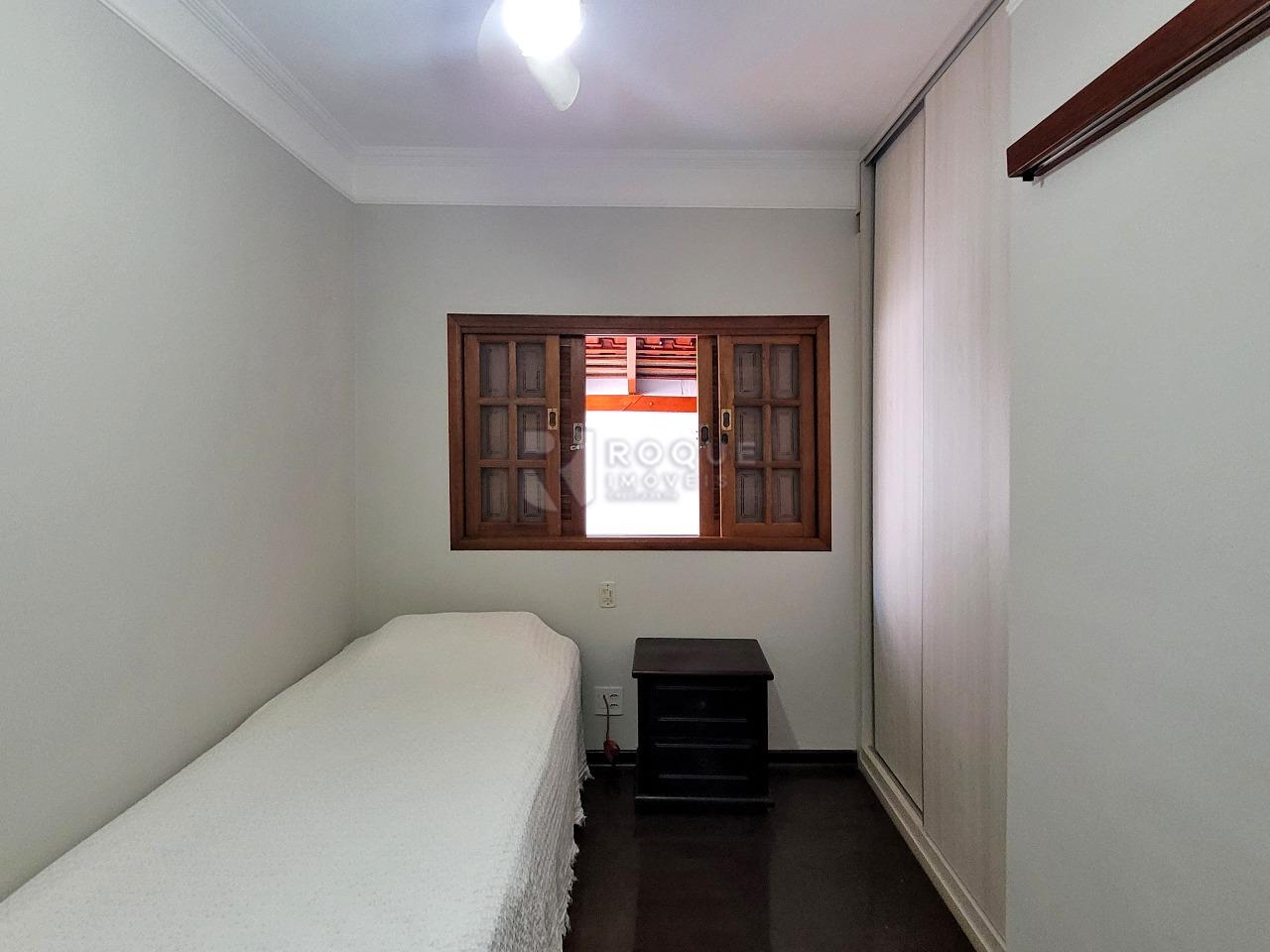 Casa Residencial à venda no bairro Jardim das Laranjeiras: DORMITÓRIO 1