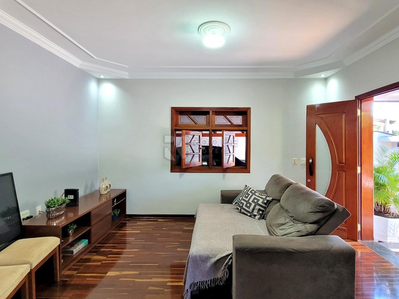 Casa Residencial à venda no bairro Jardim das Laranjeiras: SALA