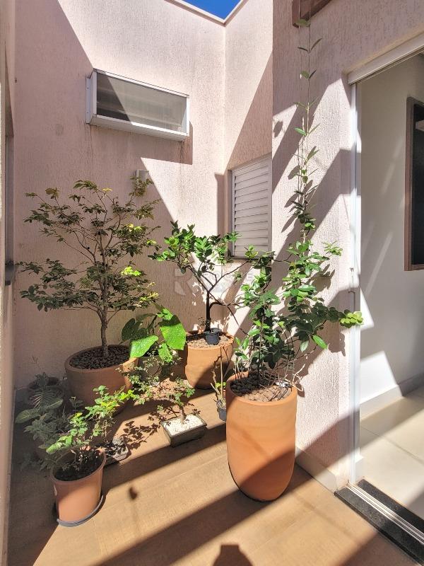 Casa em condomínio à venda no bairro Residenciais Fazenda Itapema: JARDIM