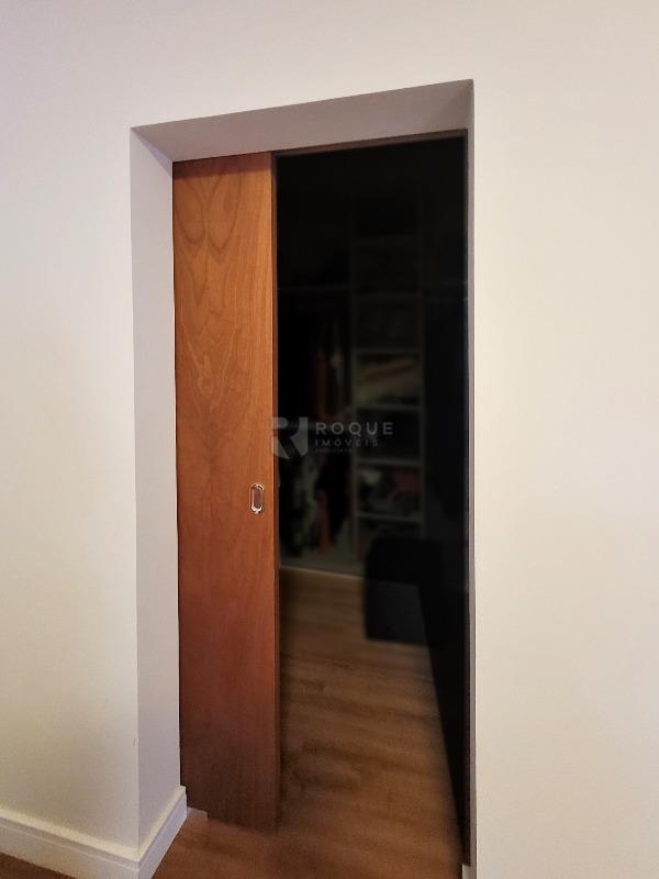 Casa em condomínio à venda no bairro Residenciais Fazenda Itapema: CLOSET SUÍTE