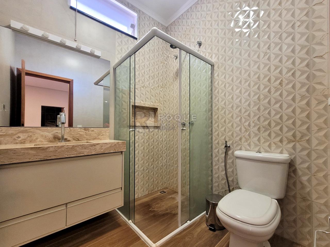 Casa em condomínio à venda no bairro Residenciais Fazenda Itapema: BANHEIRO SUÍTE