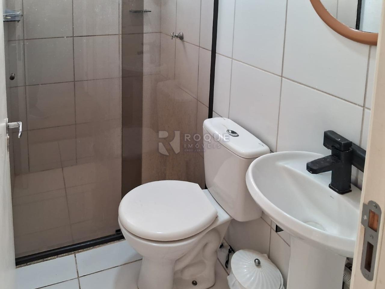 Apartamento à venda no bairro Condomínio Varandas I: BANHEIRO SOCIAL