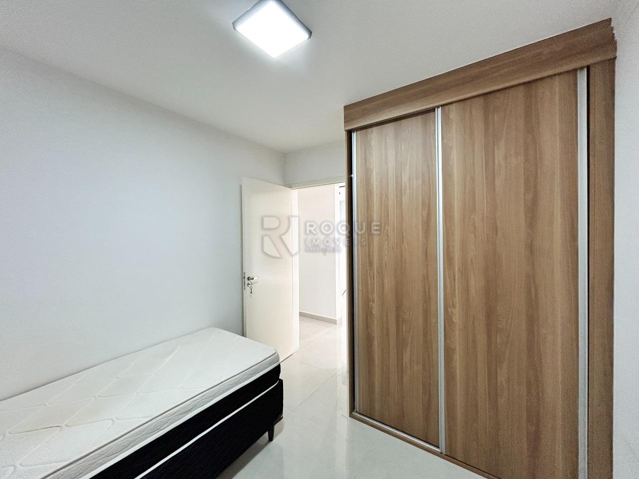 Apartamento à venda no bairro Jardim Trevo: Dormitório 1