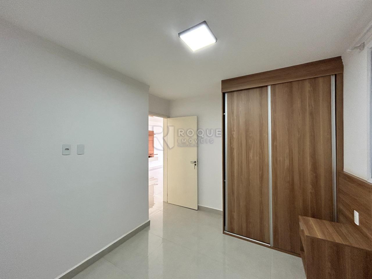 Apartamento à venda no bairro Jardim Trevo: Dormitório 2