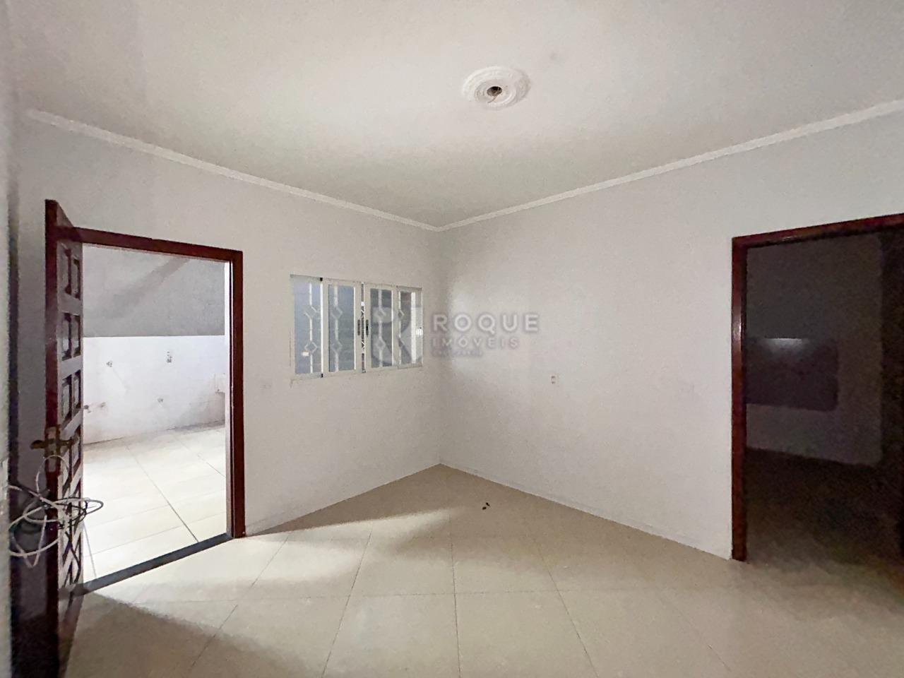 Casa Residencial para aluguel no bairro Jardim Nova Suiça: Sala edícula 