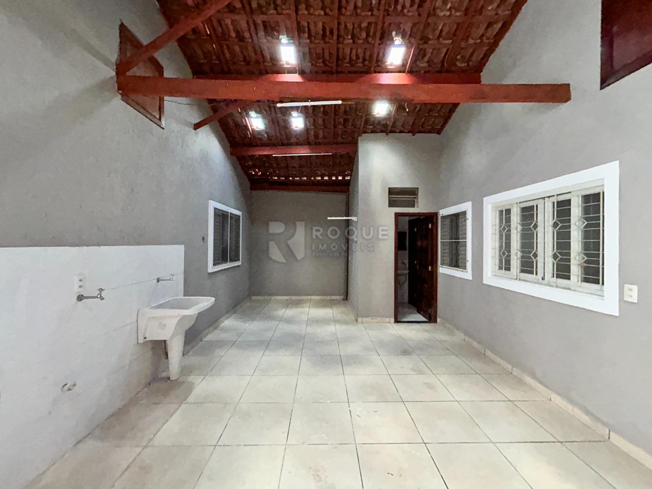 Casa Residencial para aluguel no bairro Jardim Nova Suiça: Área de serviço / rancho 