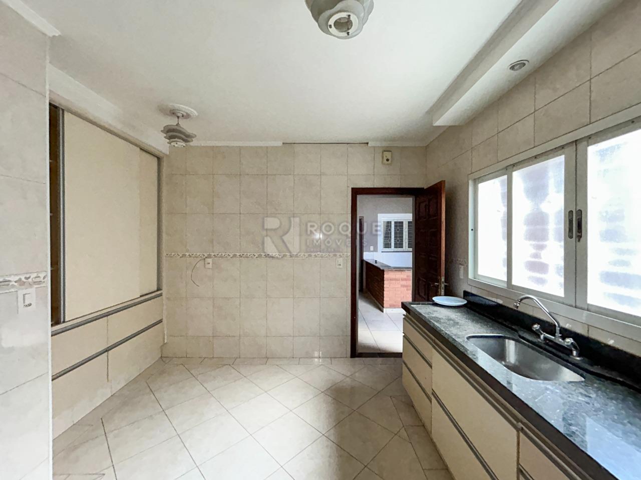 Casa Residencial para aluguel no bairro Jardim Nova Suiça: Cozinha