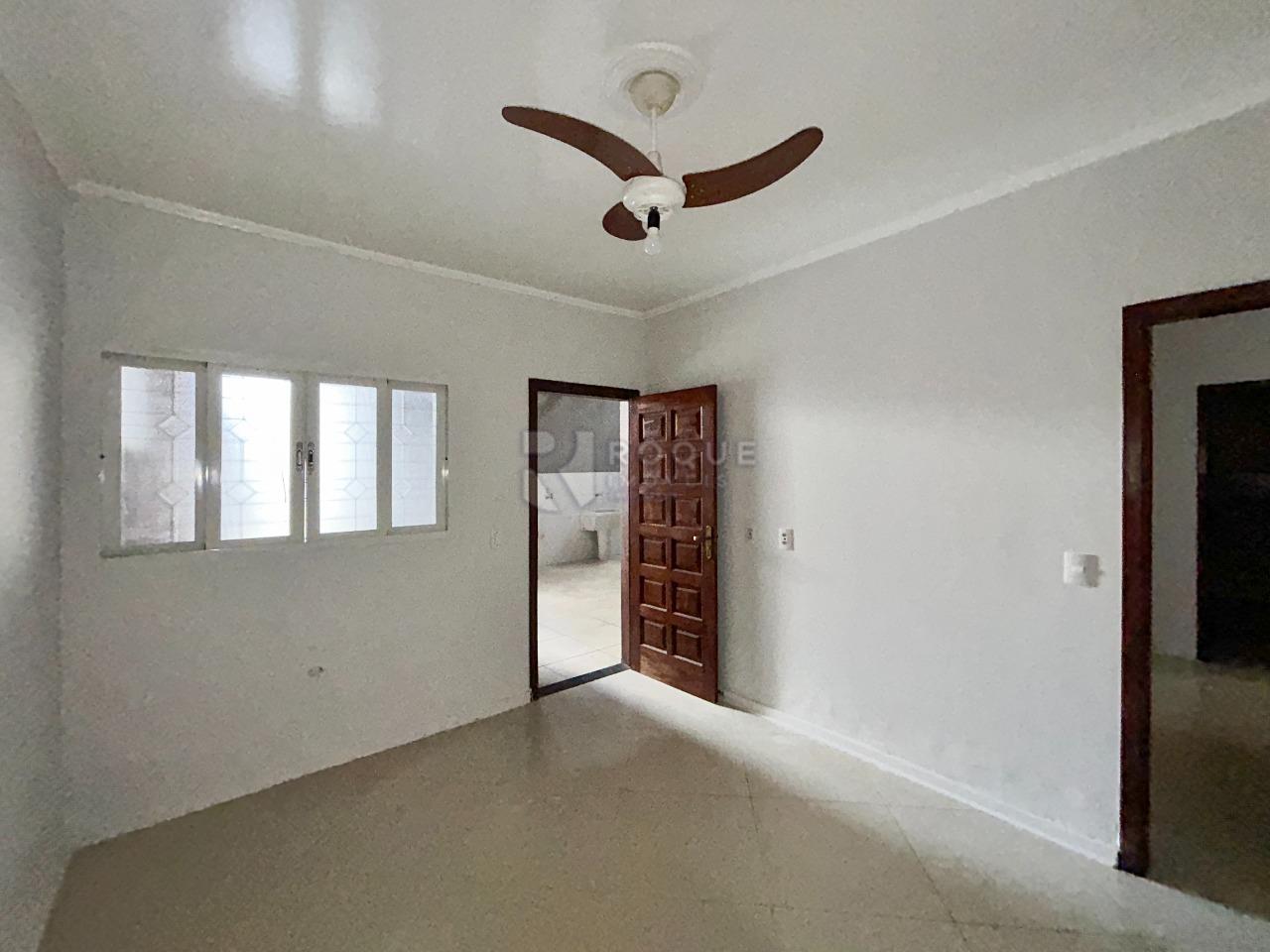 Casa Residencial para aluguel no bairro Jardim Nova Suiça: Cozinha edícula 