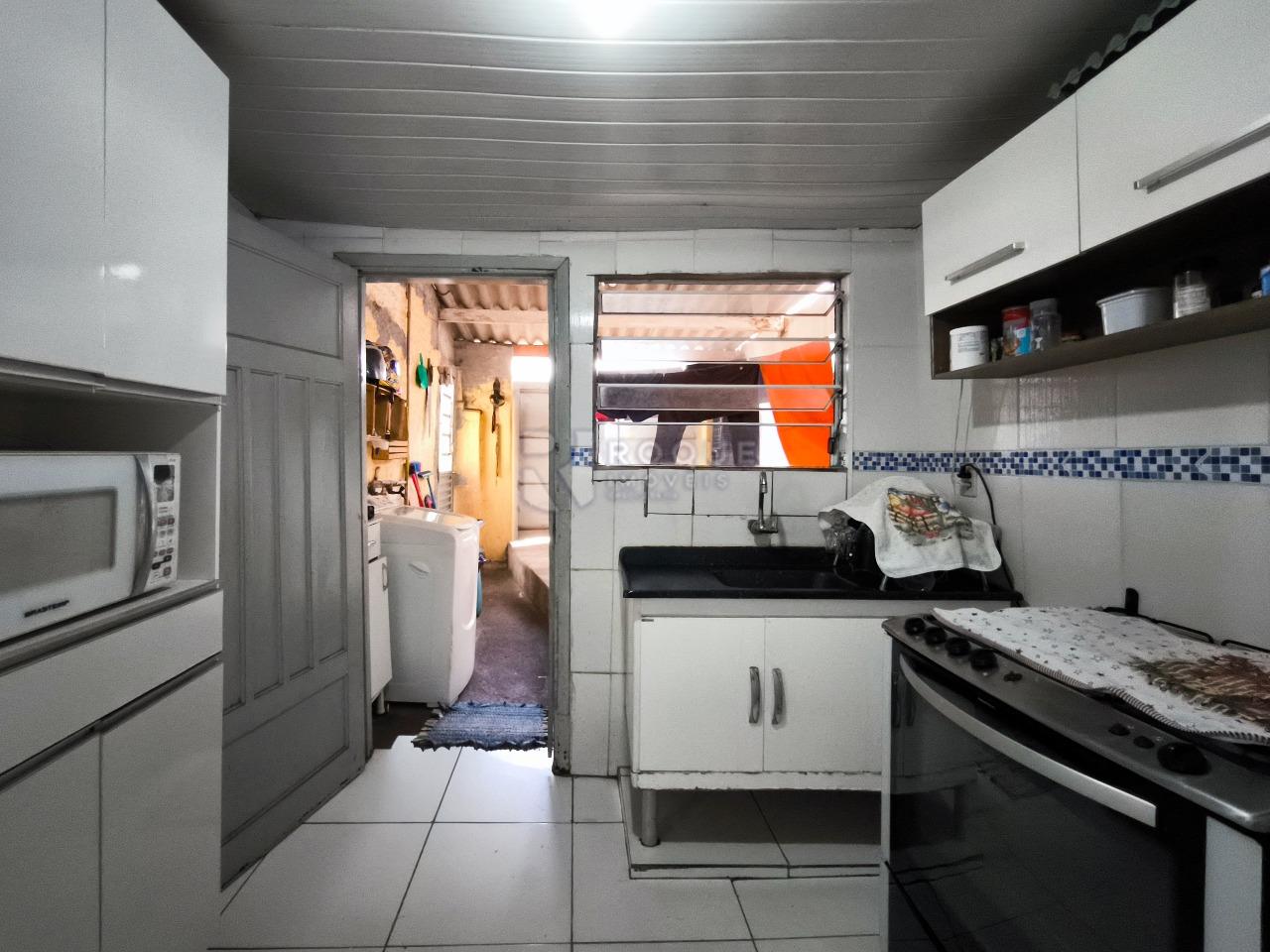 Casa Residencial à venda no bairro Vila Bragotto: COZINHA