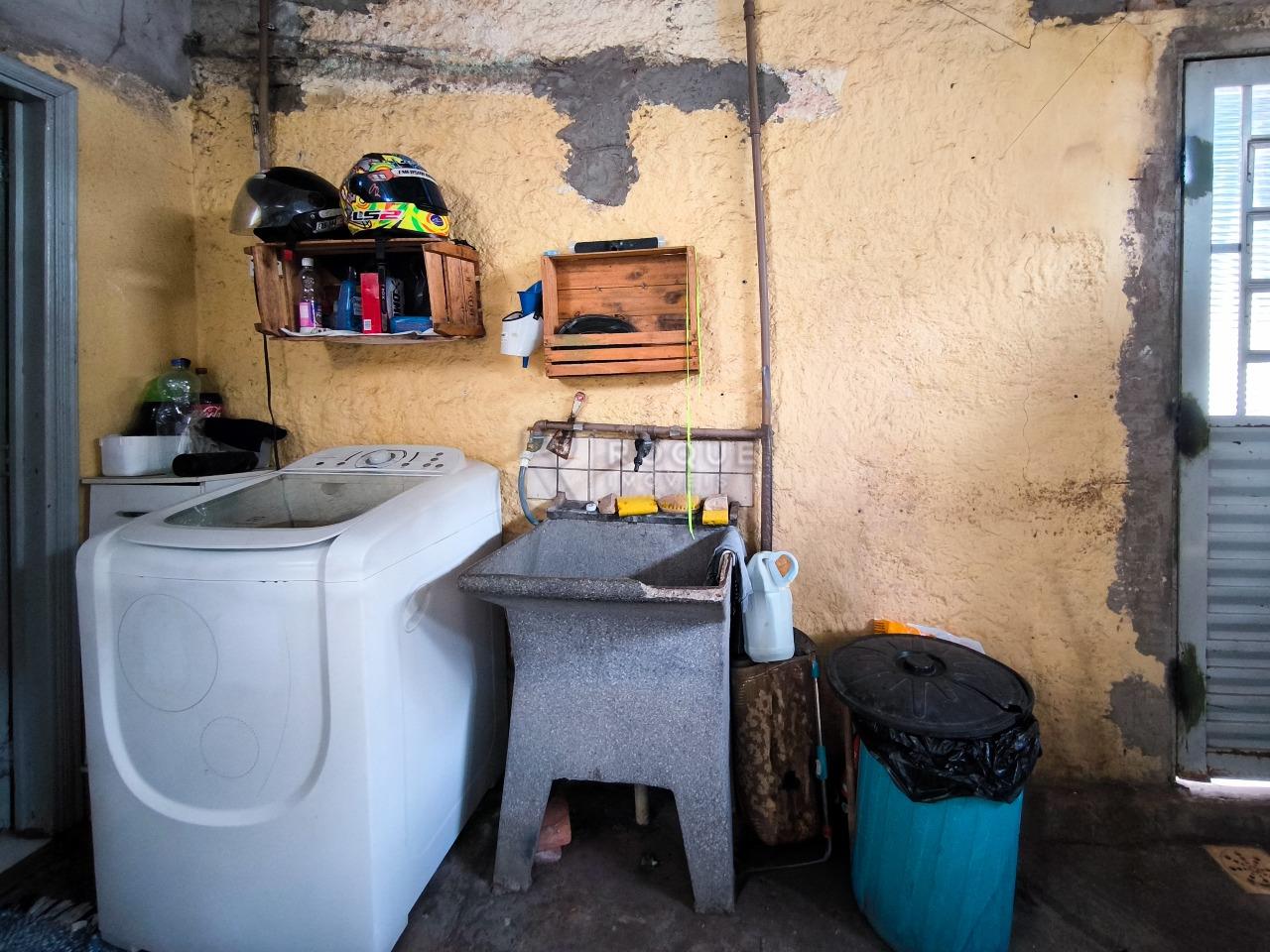 Casa Residencial à venda no bairro Vila Bragotto: LAVANDERIA