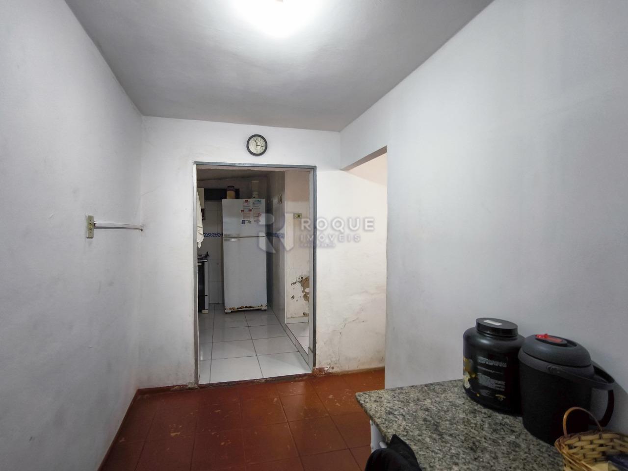 Casa Residencial à venda no bairro Vila Bragotto: ÁREA DE CIRCULAÇÃO