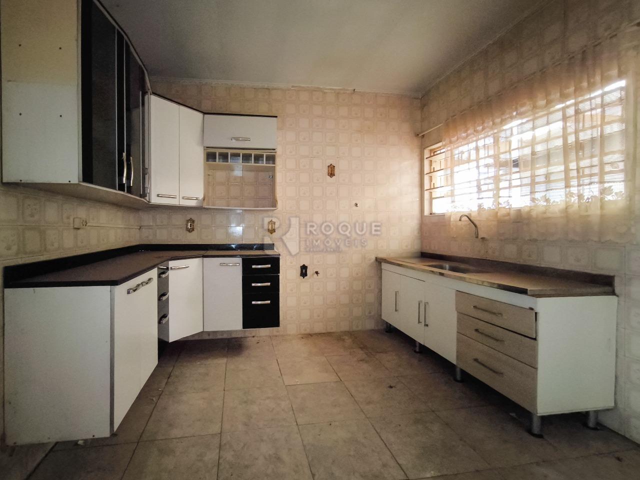 Casa Residencial à venda no bairro Vila Bragotto: COZINHA