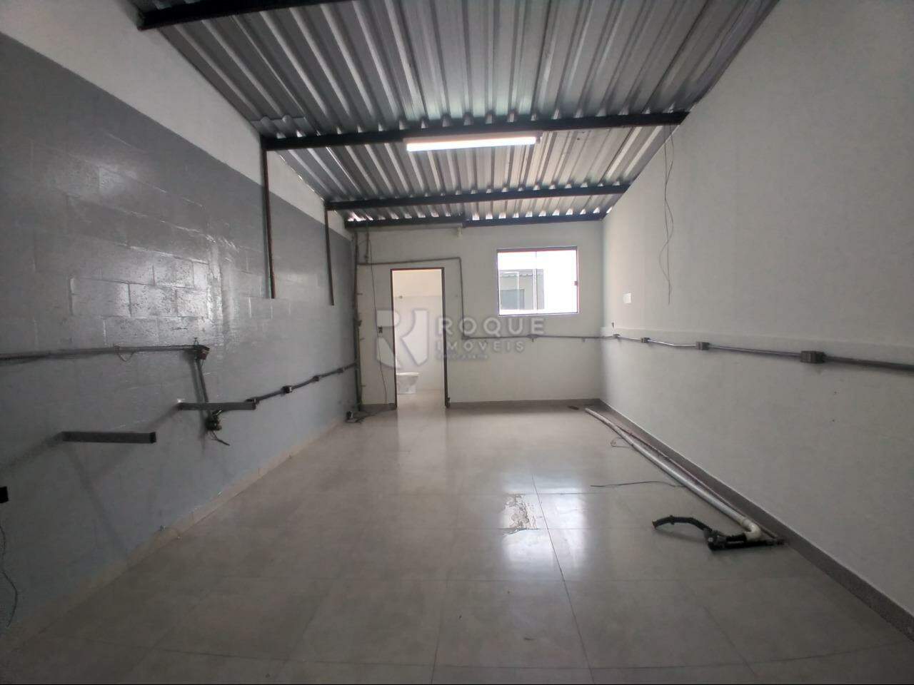 Barracão/Galpão para aluguel no bairro Residencial Rubi: PARTE SUPERIOR / SALA