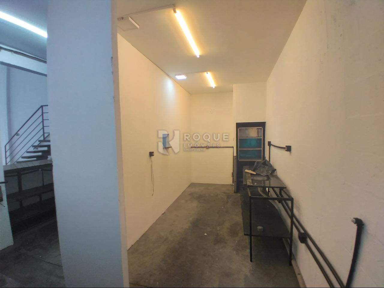 Barracão/Galpão para aluguel no bairro Residencial Rubi: COZINHA