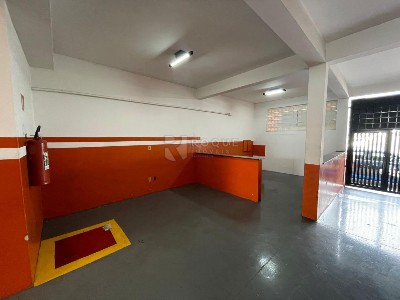 Barracão/Galpão à venda no bairro Centro: 