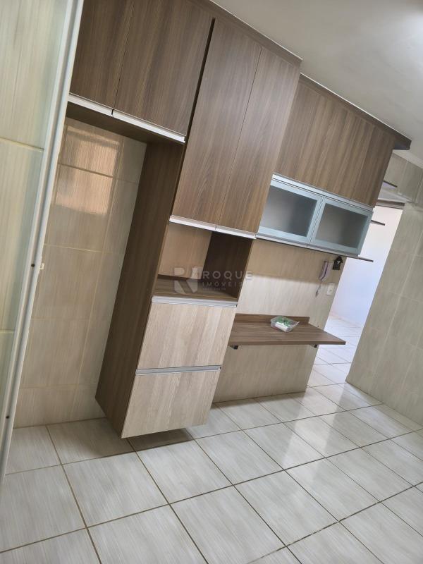 Apartamento à venda no bairro Chácaras Antonieta: 