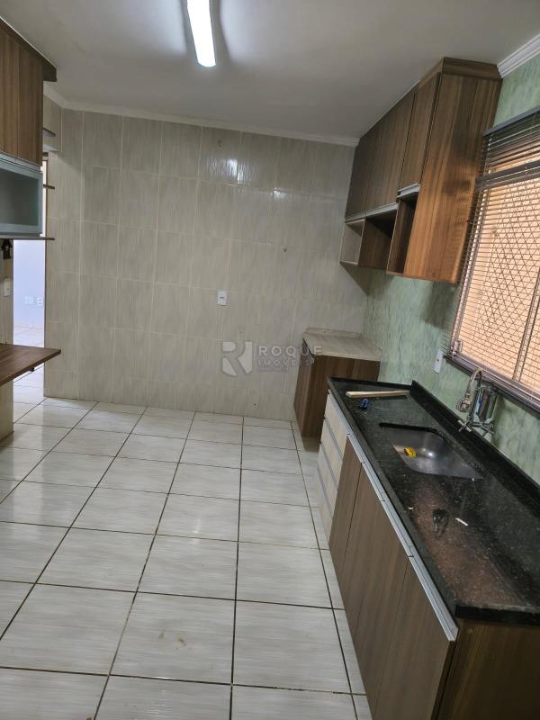 Apartamento à venda no bairro Chácaras Antonieta: 