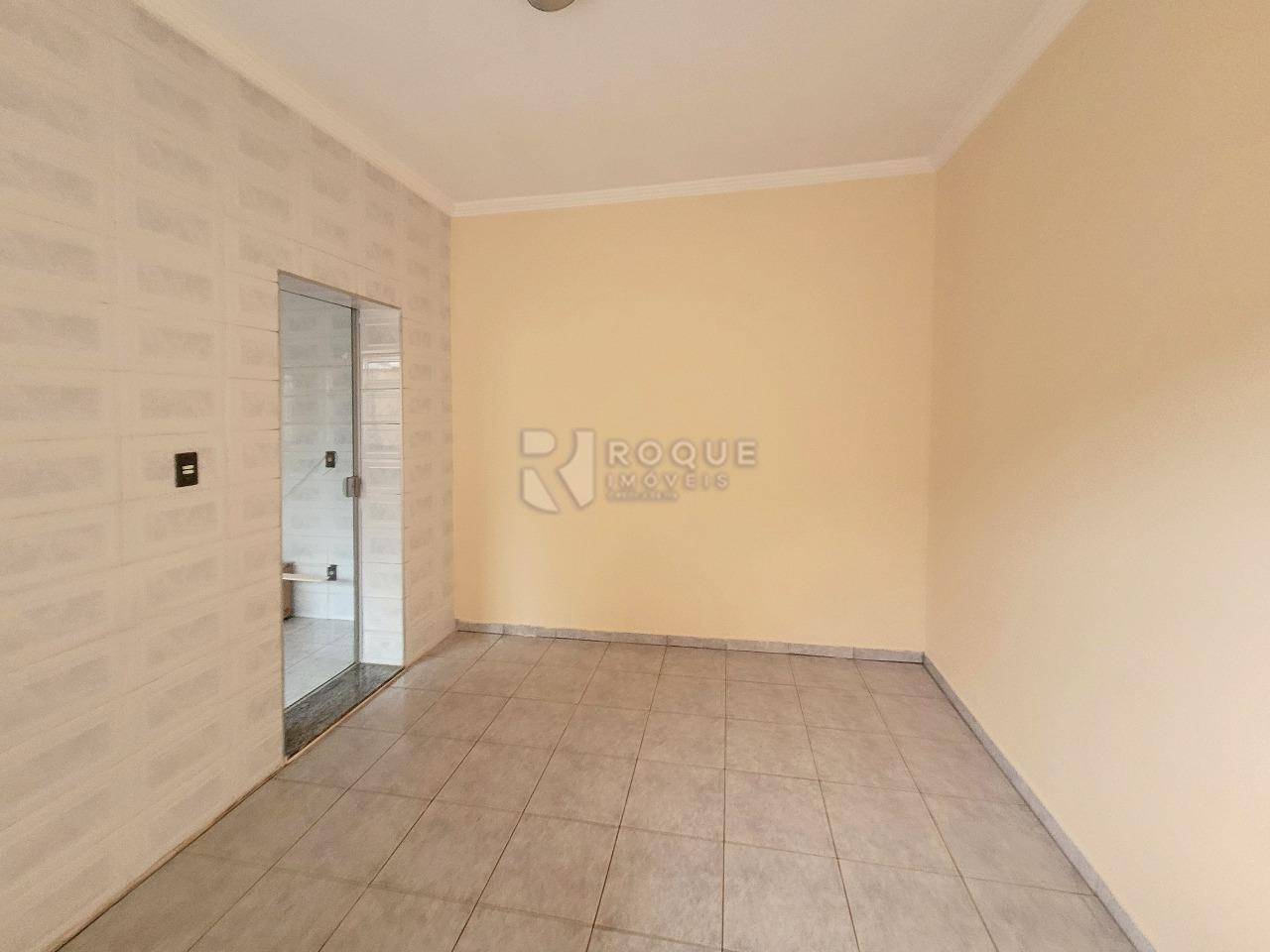 Casa Residencial para aluguel no bairro Jardim Gustavo Peccinini: LAVANDERIA