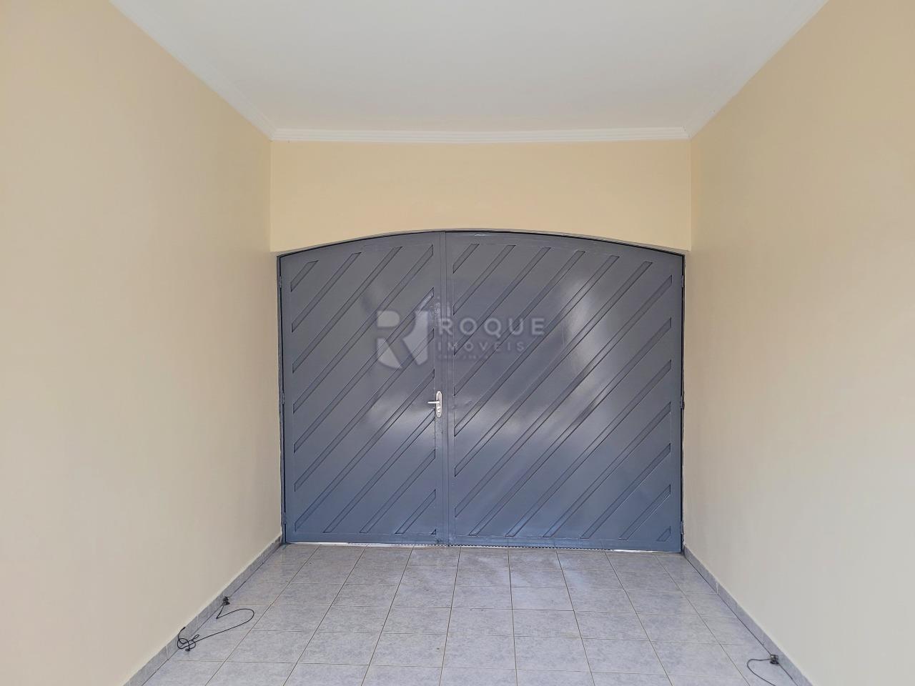 Casa Residencial para aluguel no bairro Jardim Gustavo Peccinini: GARAGEM