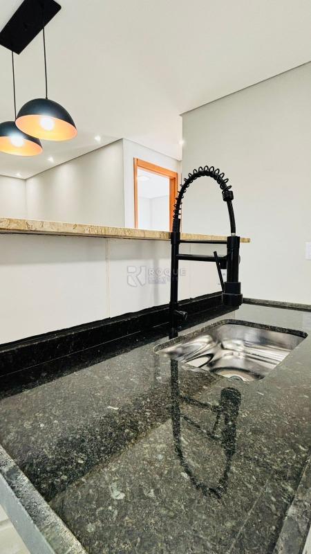 Apartamento à venda no bairro Residencial Costa Verde: COZINHA