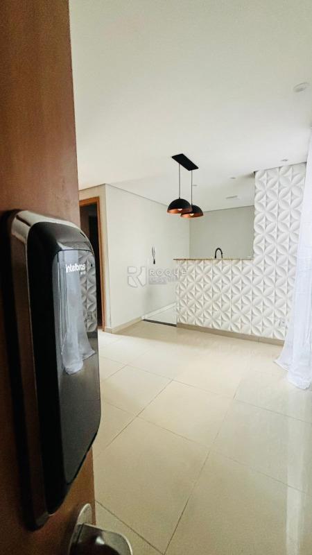 Apartamento à venda no bairro Residencial Costa Verde: SALA 