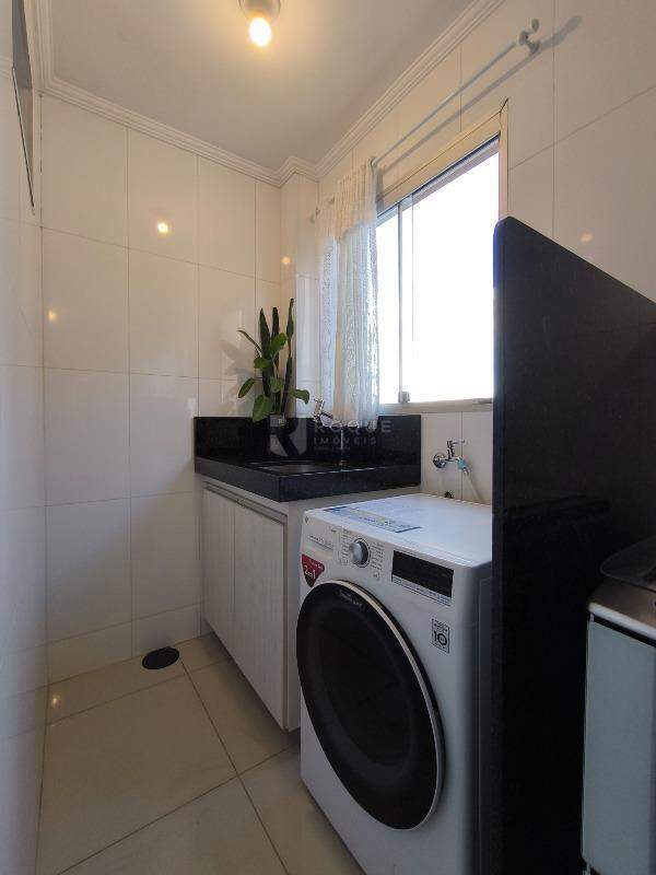 Apartamento à venda no bairro Jardim Ouro Verde: LAVANDERIA