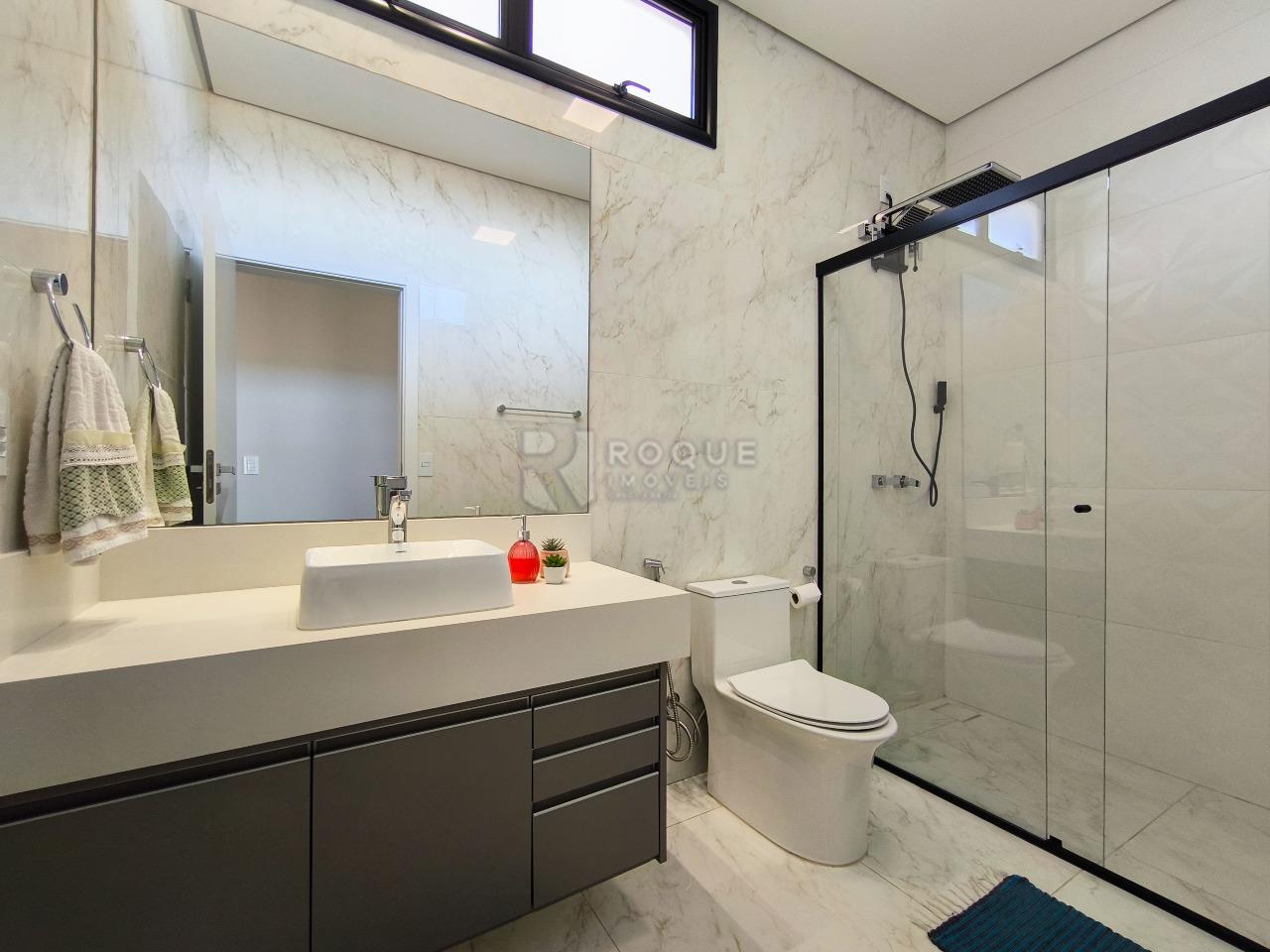 Casa em condomínio à venda no bairro Residenciais Fazenda Itapema: BANHEIRO SOCIAL