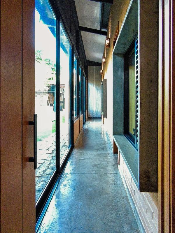 Casa em condomínio à venda no bairro Portal de São Clemente: CORREDOR INTERNO