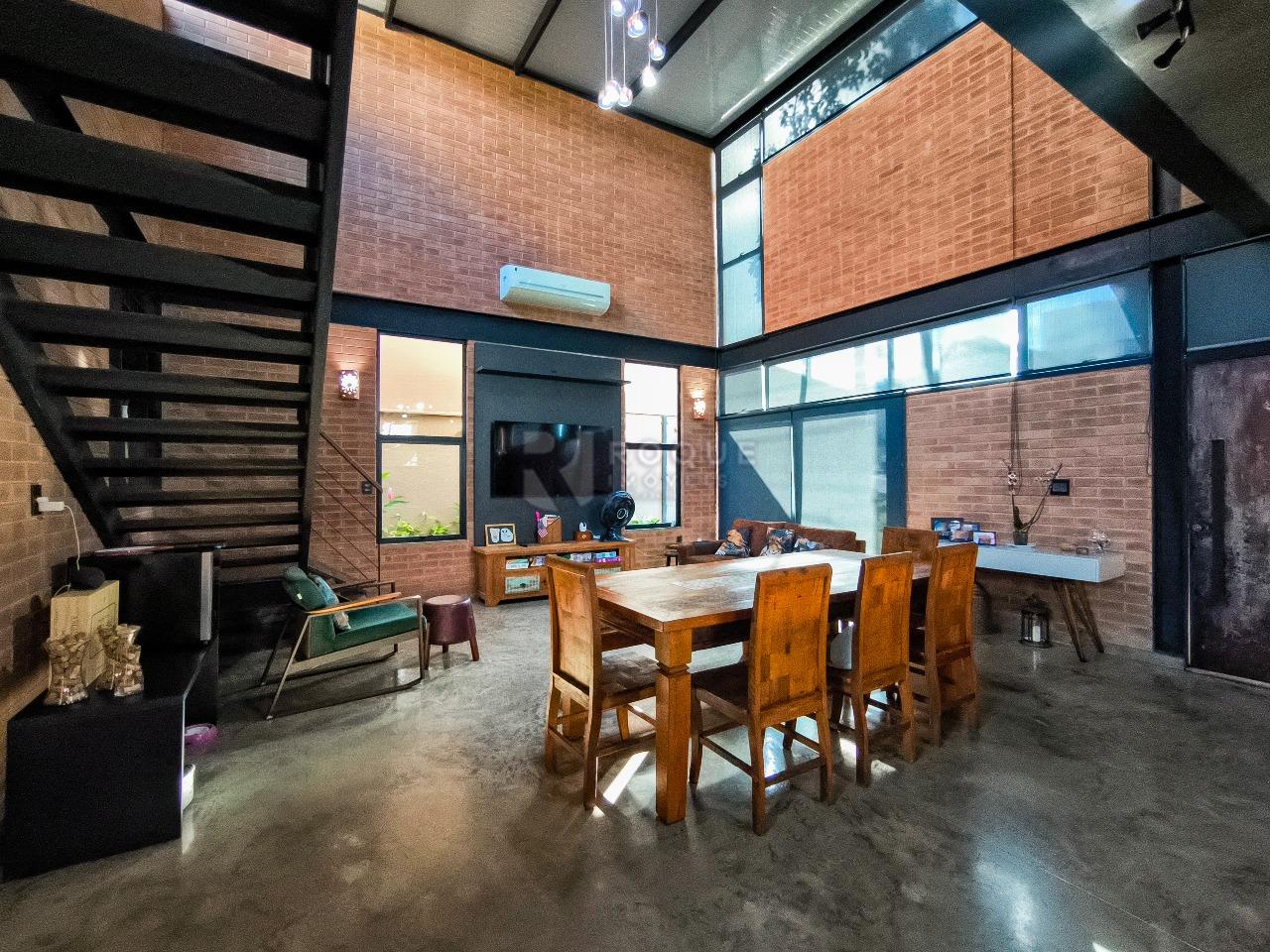 Casa em condomínio à venda no bairro Portal de São Clemente: SALA DE ESTAR