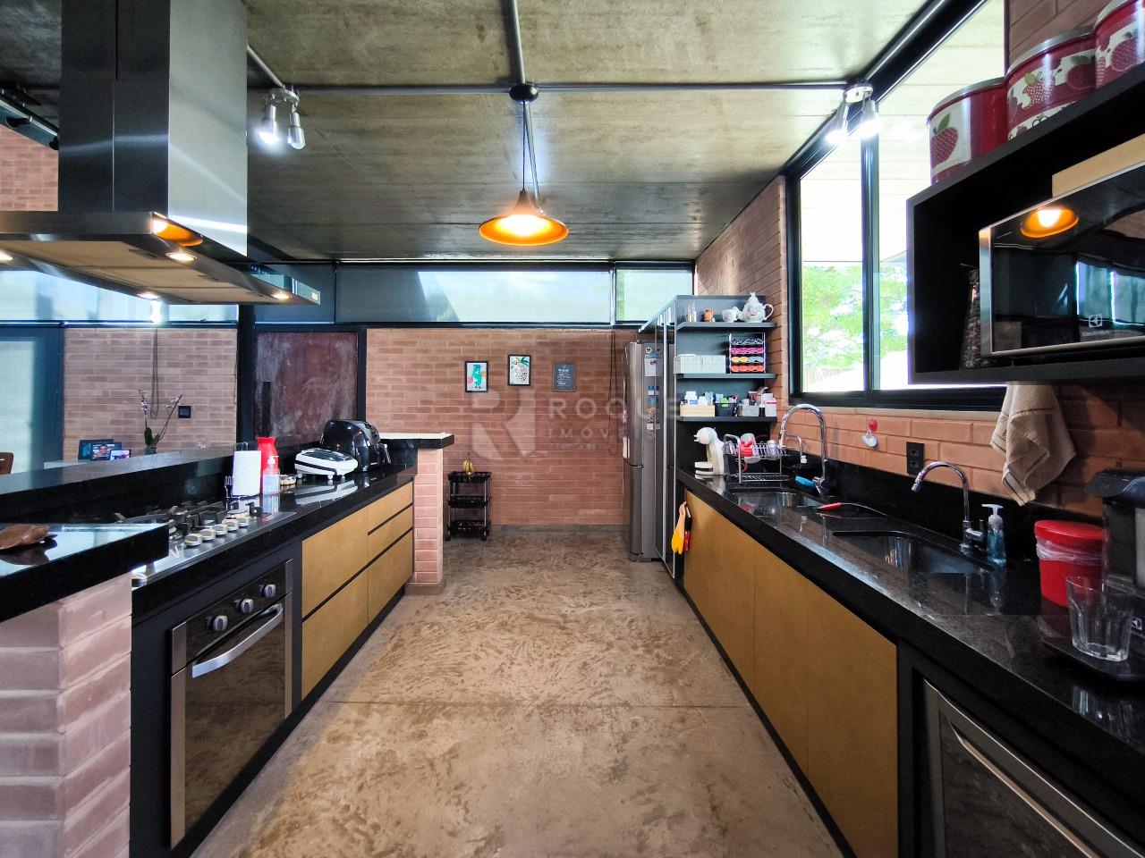 Casa em condomínio à venda no bairro Portal de São Clemente: COZINHA