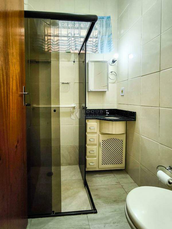 Casa Residencial à venda no bairro Jardim Adélia Cavicchia Grotta: BANHEIRO SOCIAL