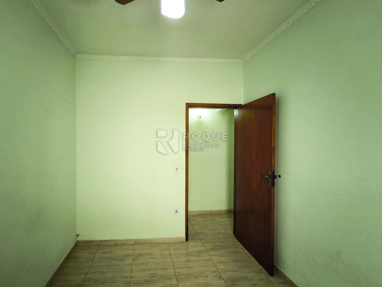 Casa Residencial à venda no bairro Jardim Adélia Cavicchia Grotta: DORMITÓRIO
