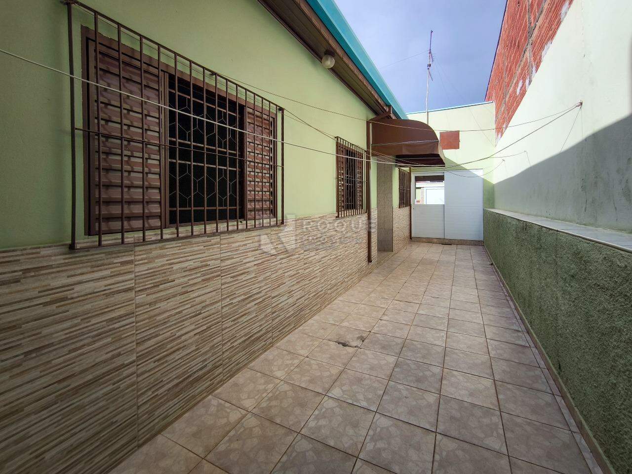 Casa Residencial à venda no bairro Jardim Adélia Cavicchia Grotta: ÁREA DE VARAL
