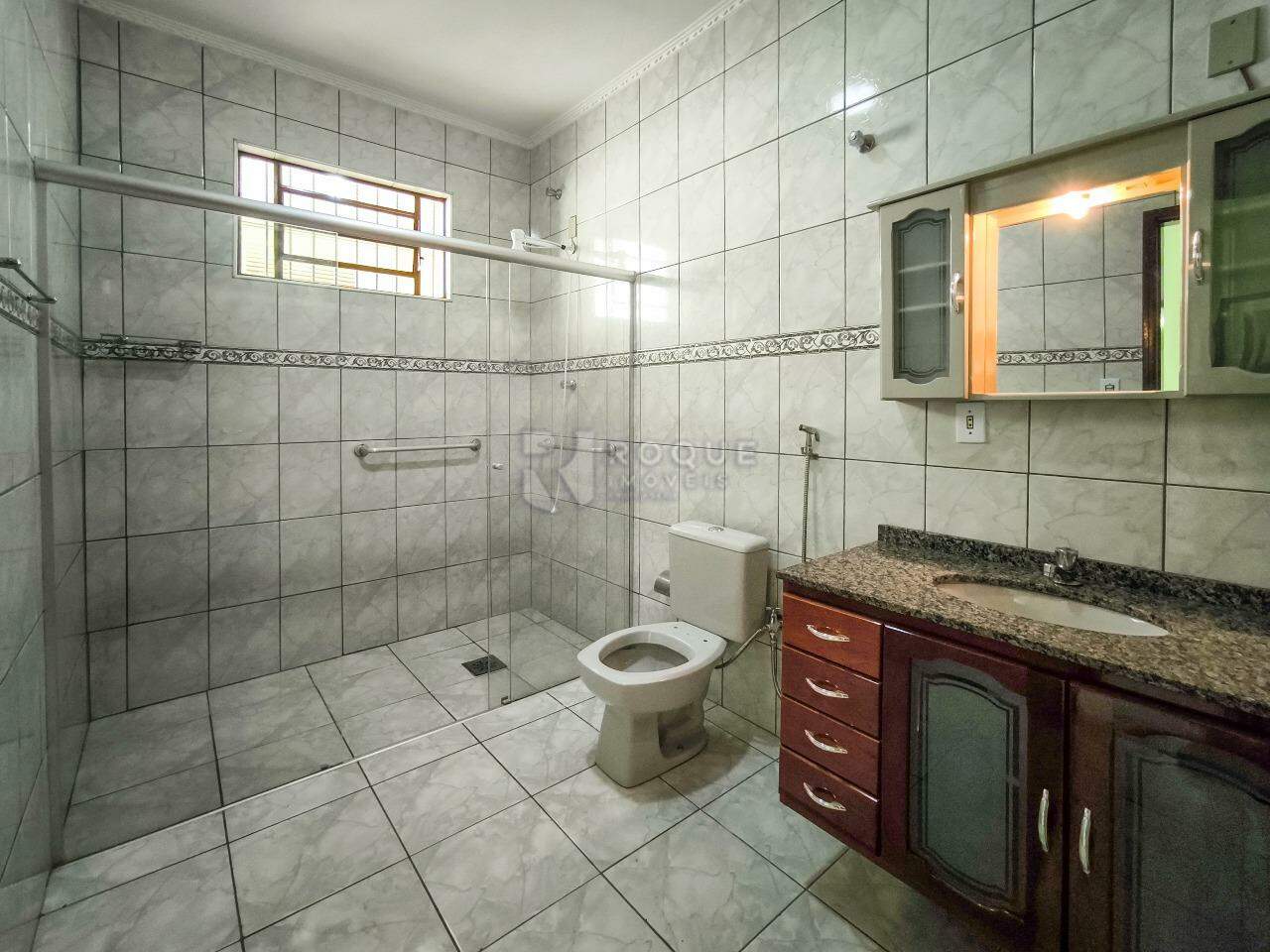 Casa Residencial à venda no bairro Jardim Adélia Cavicchia Grotta: WC SUÍTE