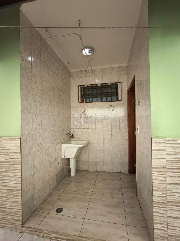 Casa Residencial à venda no bairro Jardim Adélia Cavicchia Grotta: LAVANDERIA
