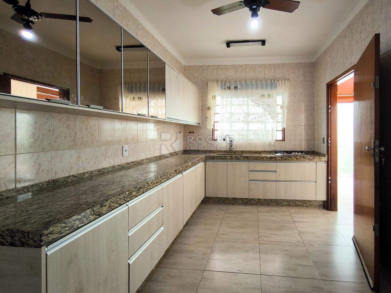 Casa Residencial à venda no bairro Jardim Adélia Cavicchia Grotta: COZINHA