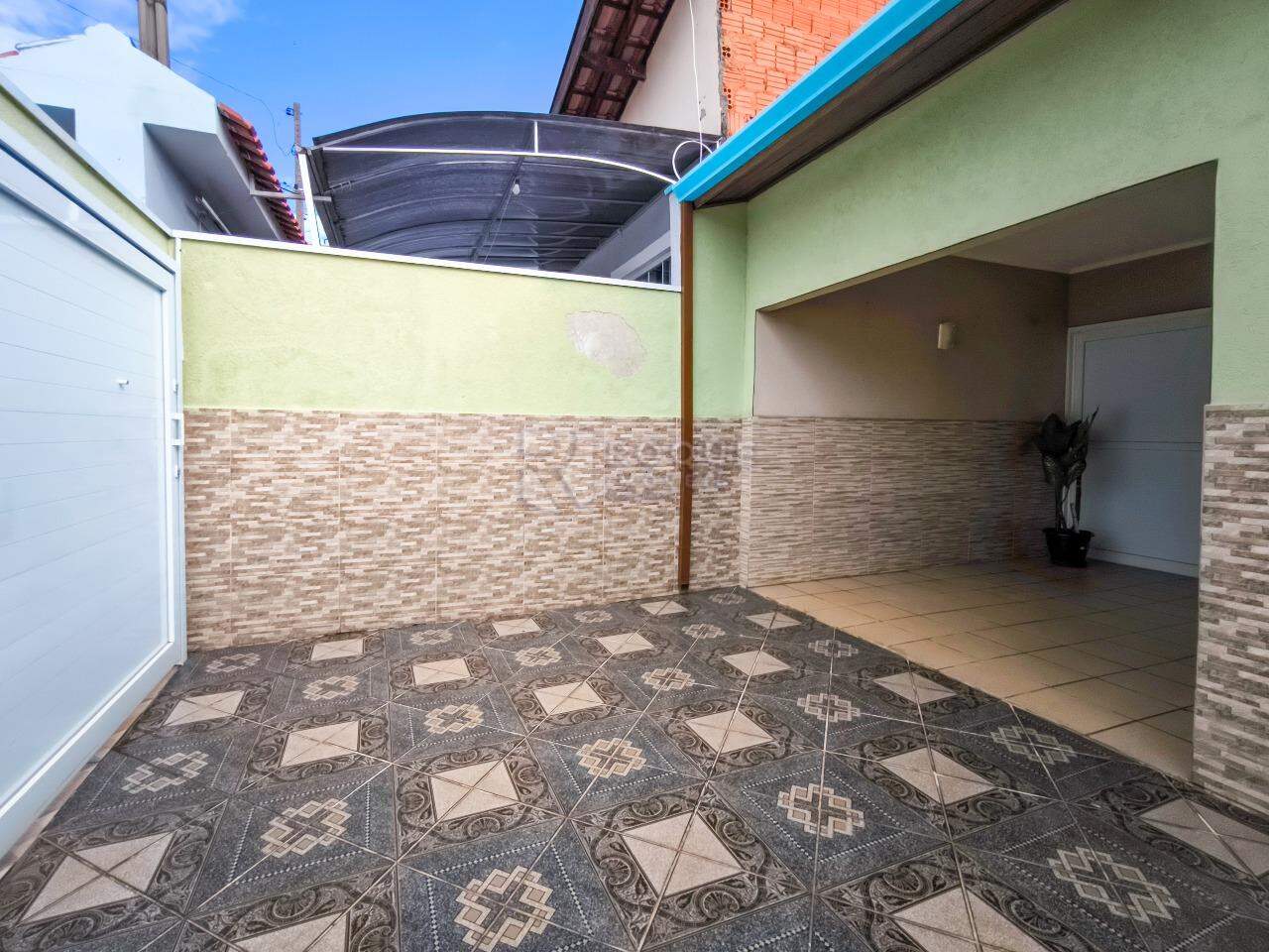 Casa Residencial à venda no bairro Jardim Adélia Cavicchia Grotta: GARAGEM
