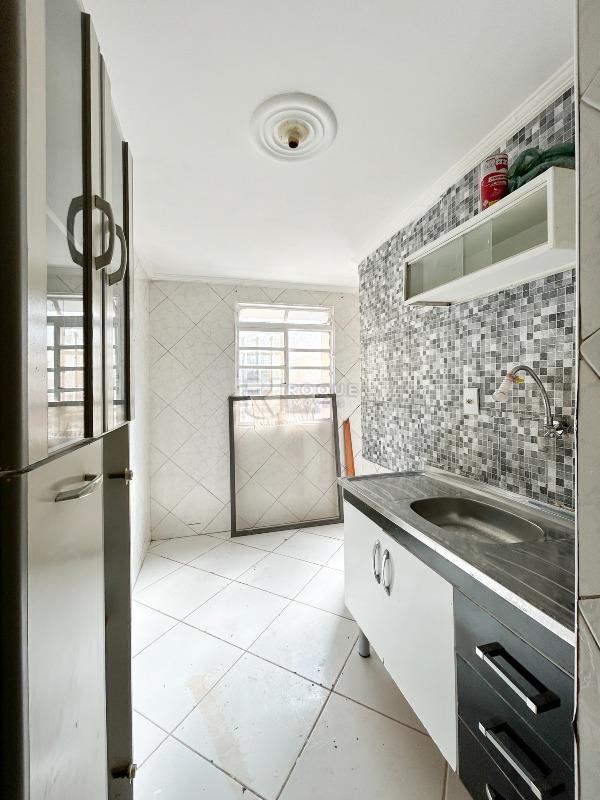 Apartamento à venda no bairro Jardim Olga Veroni: Cozinha 