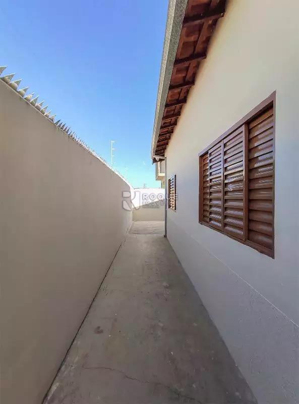 Casa Residencial à venda no bairro Vila Claudia: 