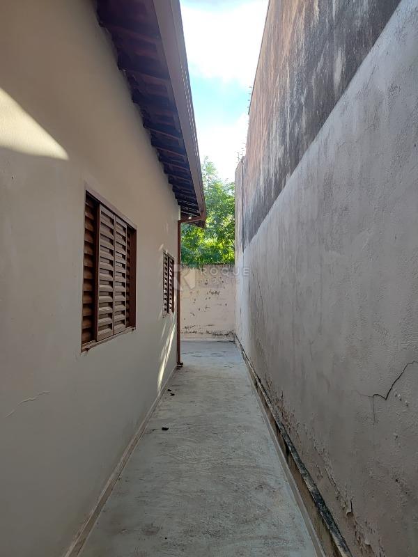 Casa Residencial à venda no bairro Vila Claudia: Corredor 