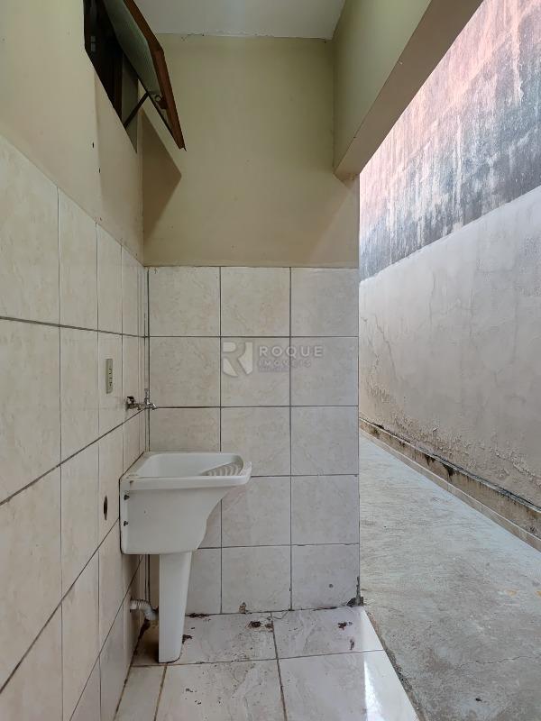 Casa Residencial à venda no bairro Vila Claudia: Lavanderia