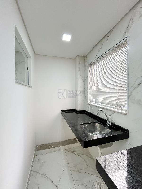 Apartamento à venda no bairro Jardim Ouro Verde: Área de serviço 