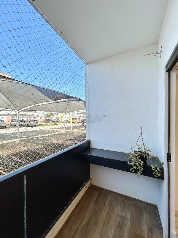 Apartamento à venda no bairro Jardim Ouro Verde: Sacada 
