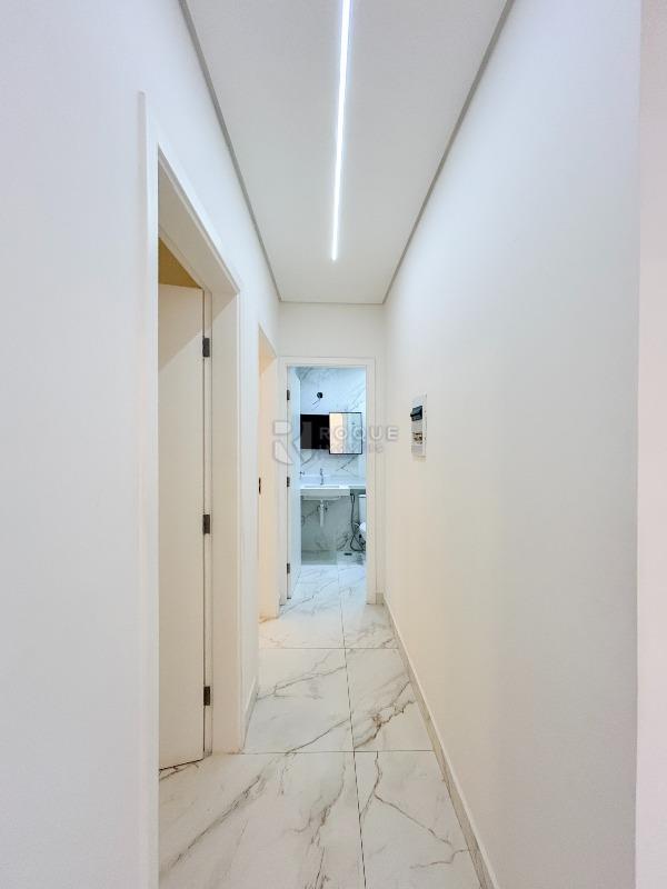 Apartamento à venda no bairro Jardim Ouro Verde: Hall 