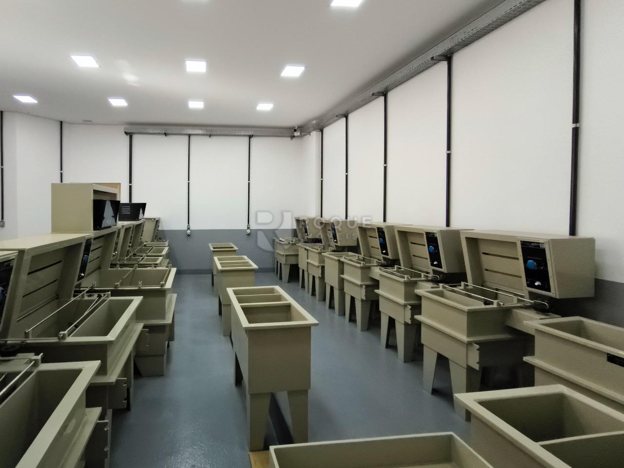 Barracão/Galpão à venda no bairro Jardim Glória: SALÃO 1