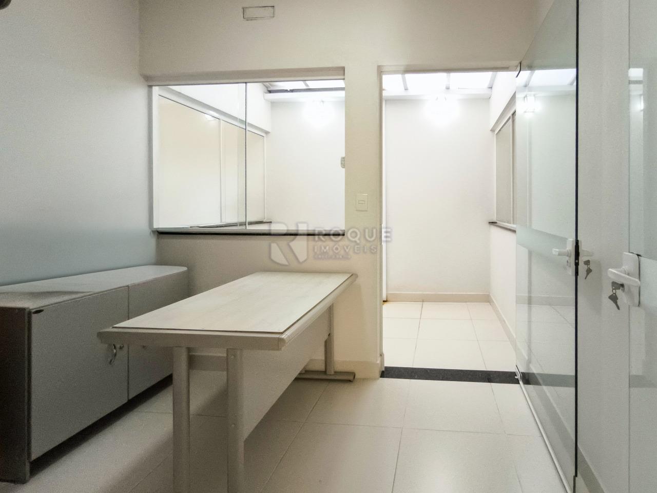 Barracão/Galpão à venda no bairro Jardim Glória: SALA 1