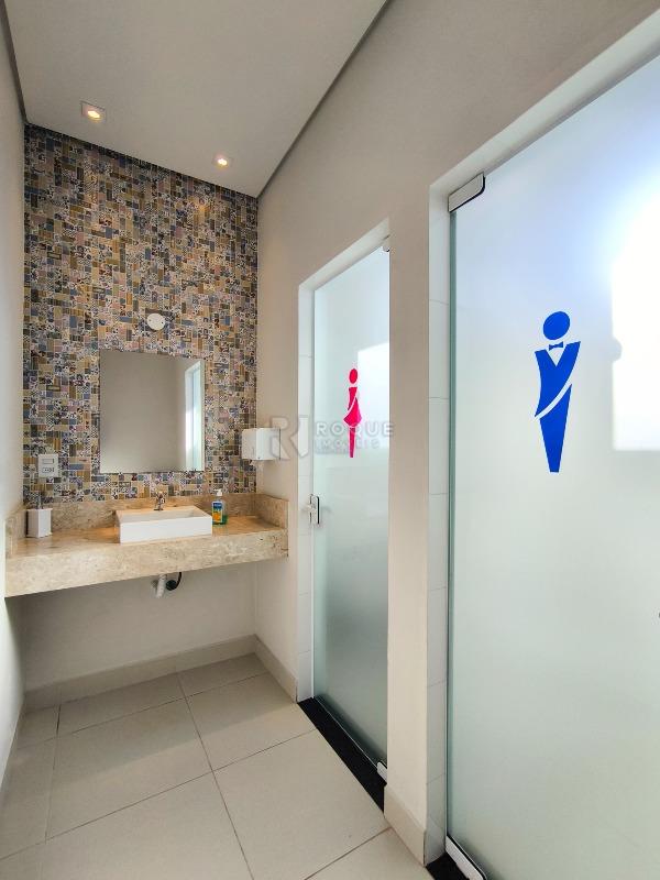 Barracão/Galpão à venda no bairro Jardim Glória: LAVABO