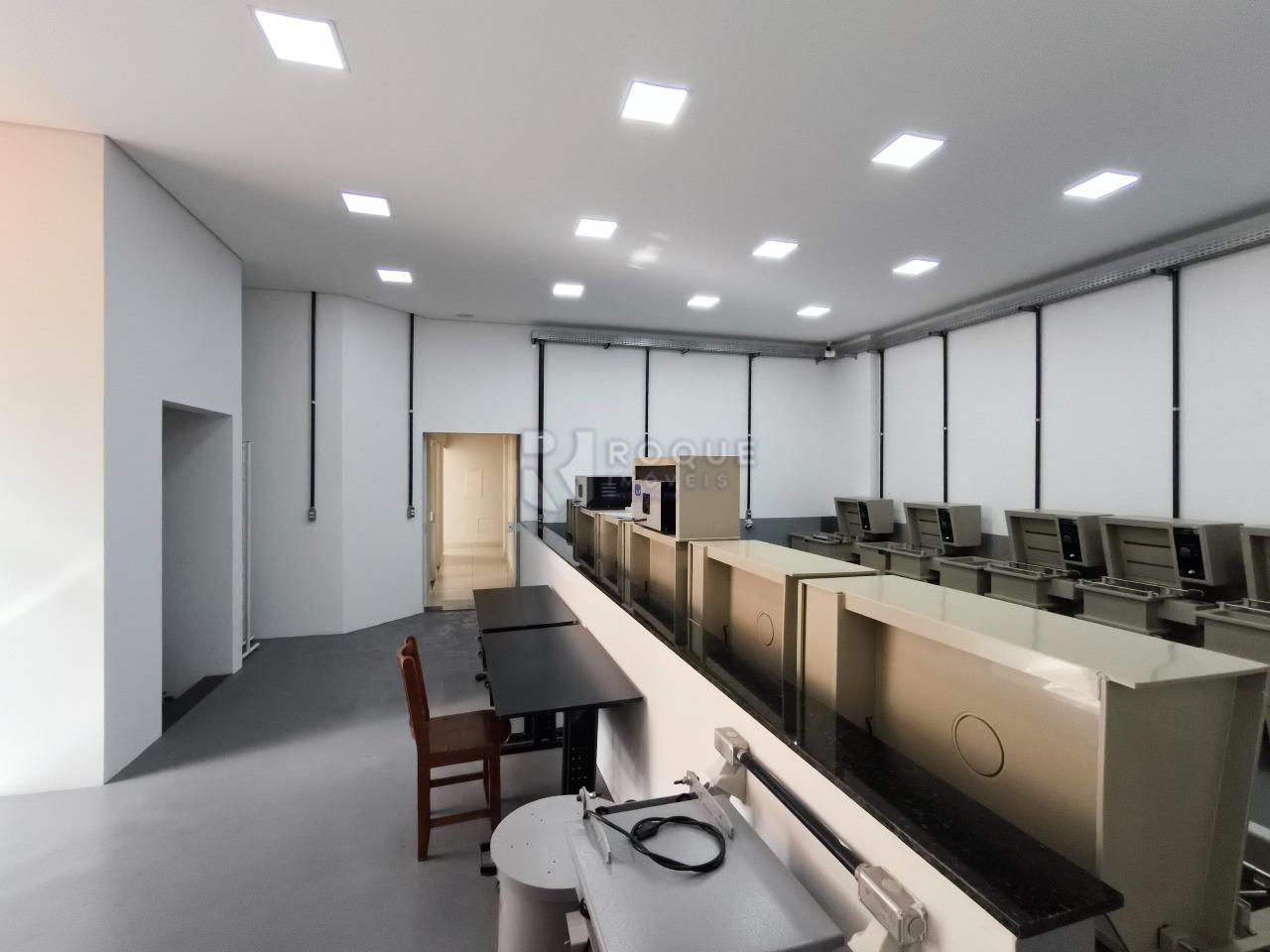 Barracão/Galpão à venda no bairro Jardim Glória: SALÃO 1